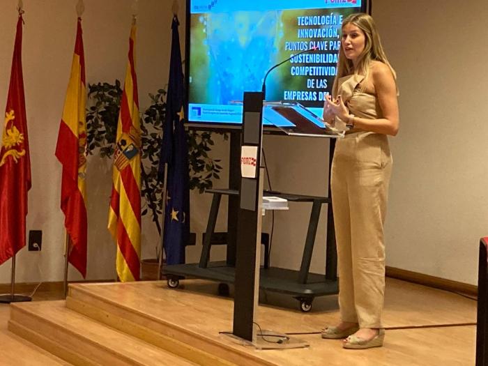 La directora de ITAINNOVA, Esther Borao, ha abierto la jornada.