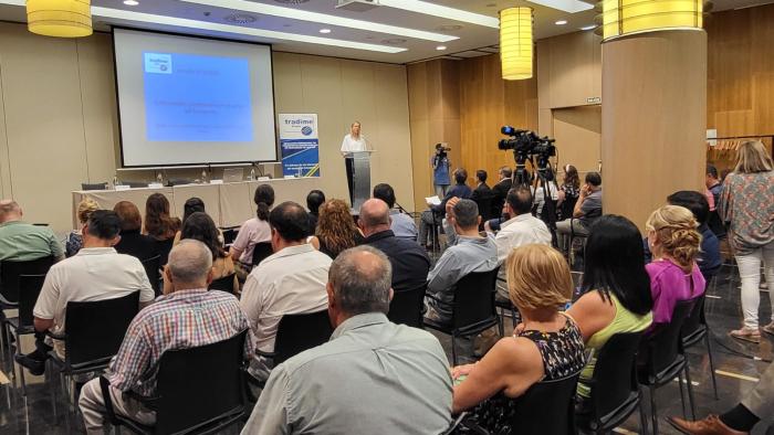 Gastón en la inauguración de la jornada de Tradime sobre enfermedades profesionales