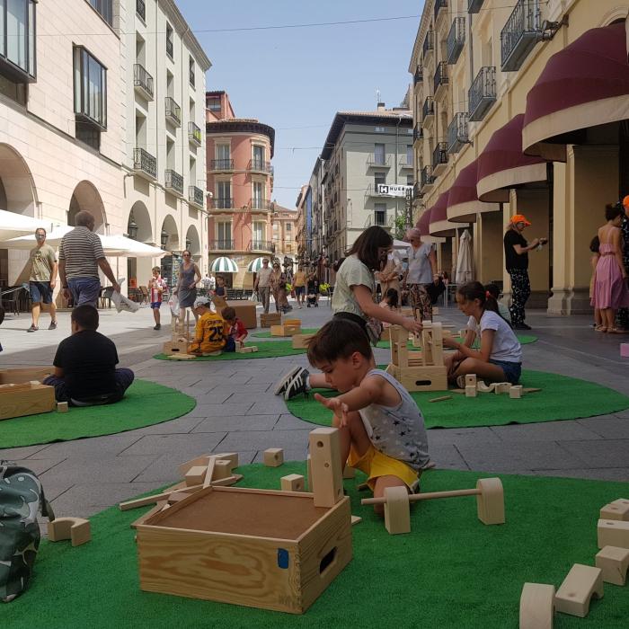 Lo más pequeños se han sumado a la jornada a través del Juega LAAAB