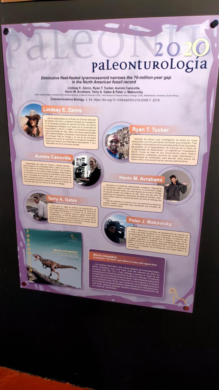 Museografía en el Museo Paleontológico de Dinópolis con ganadores del premio Paleonturología de ediciones anteriores