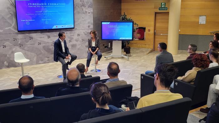 Francisco Querol (CARTV) y Elena Guinda (INAEM) durante la presentación del nuevo itinerario del CTA