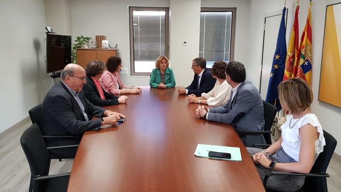 Imagen de la reunión en la que han participado los tras consejeros y los responsables de los servicios sociales en Aragón, Navarra y La Riojral1