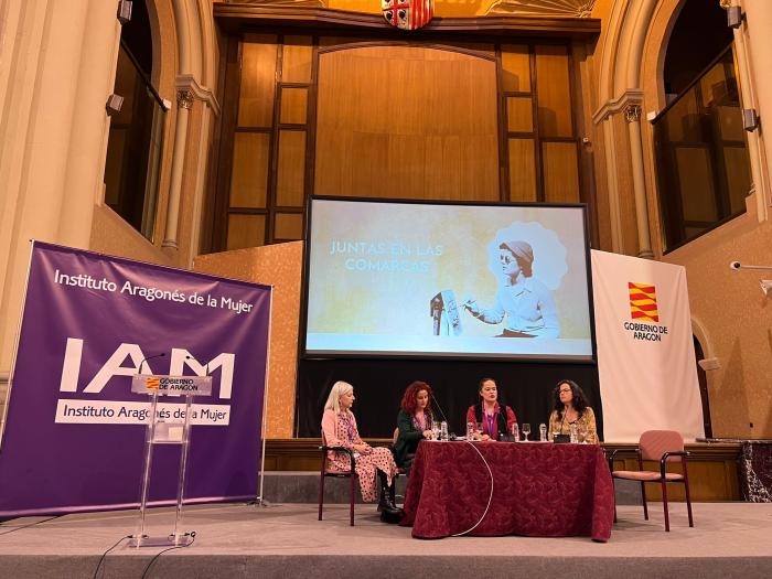 María Goikoetxea presenta el proyecto "Juntas en las Comarcas"