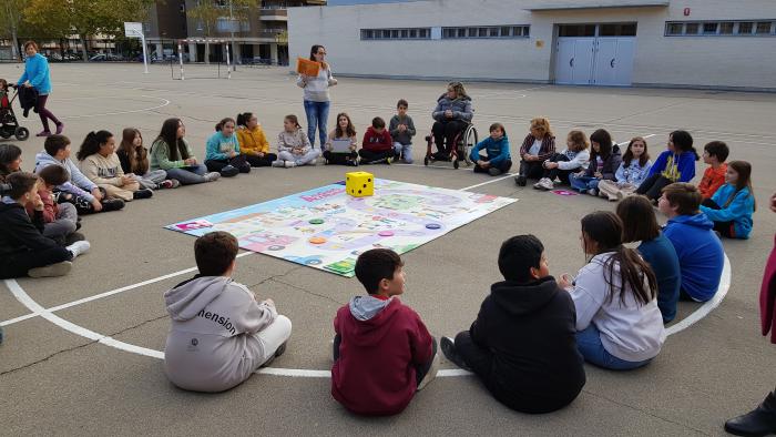 Broto ha participado en el juego con alumnos del colegio Miraflores