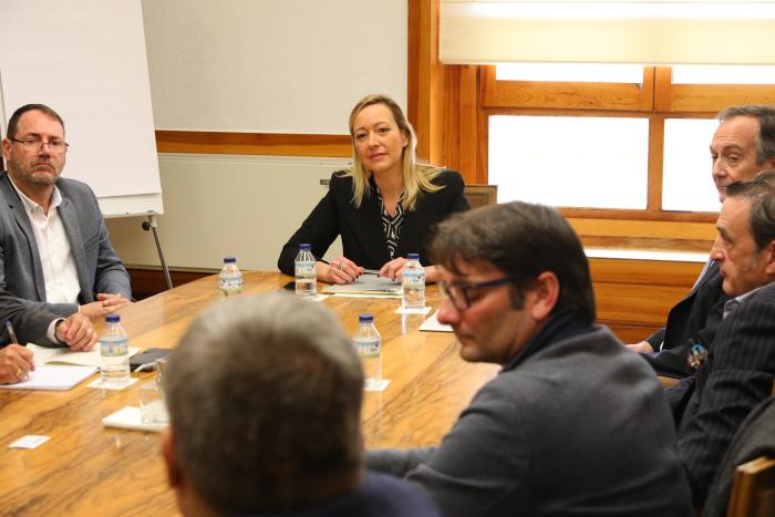 Reunión de Marta Gastón con los promotores de un nuevo proyecto empresarial