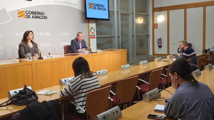 Soledad de la Puente y Luis Lanaspa en la presentación de la Encuesta Aragonesa de Condiciones Laborales