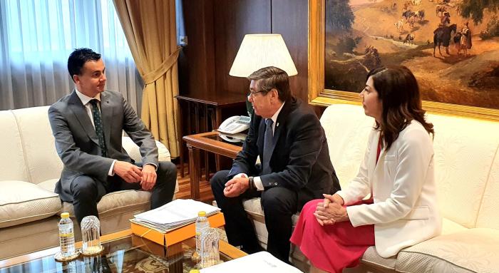 Reunión Aliaga y Héctor Gómez