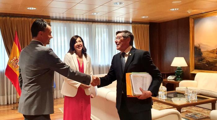 Reunión Aliaga y Héctor Gómez