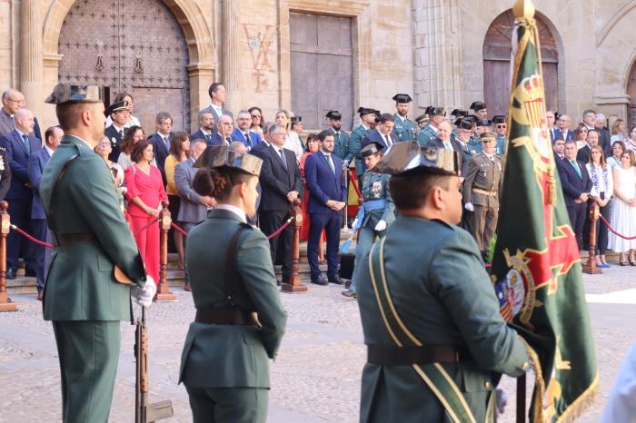 Momento de las condecoraciones, durante el acto de la Guardia Civil en Alcañiz este jueves
