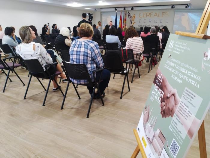 Jornada sobre mujeres y cooperativas en el Día de la  Mujer Rural