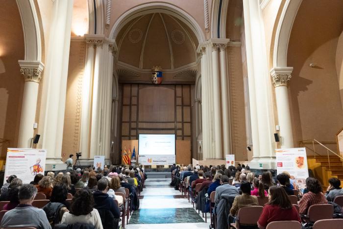 La consejera de Presidencia, Interior y Cultura, Tomasa Hernández, ha inaugurado la jornada 'Inteligencia artificial: retos, riesgos y oportunidades'.