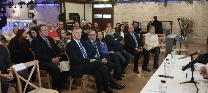 Blasco, en el acto que se desarrolló ayer en La Puebla de Valverde.