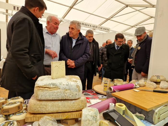 La feria cuenta con 20 expositores con productos relacionados con la trufa