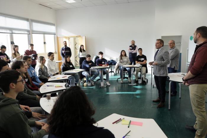 Trece estudiantes aragoneses de FP Dual han debatido, en el Campus Digital, sobre las mejoras de la formación