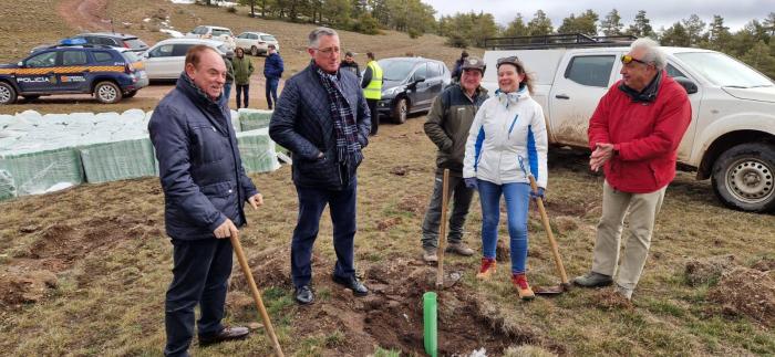 Visita a los trabajos de restauración del monte de Castelfrío.