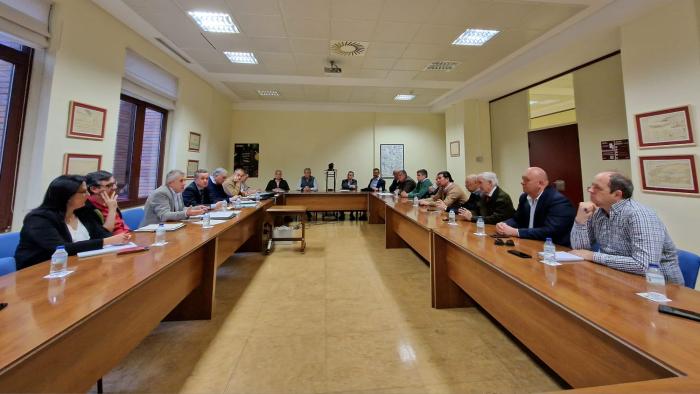 Organizaciones agrarias , cooperativas, regantes, industrias agroalimentarias y plataformas han iniciado las mesas de trabajo con el departamento de Agricultura, Ganadería y Alimentación