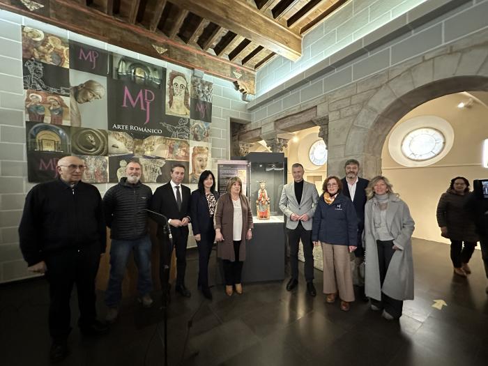 Presentación de la restauración de la talla de la Virgen del Camino de Ena.