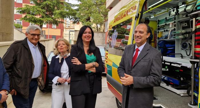 El gerente del Sector de Huesca, Luis Canalejo, la gerente del 061, Marta Sampériz, la alcaldesa de Huesca, Lorena Orduna, y el consejero de Sanidad, José Luis Bancalero