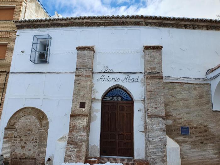 Exterior de la Iglesia de San Antonio Abad, antigua sinagoga de Híjar.