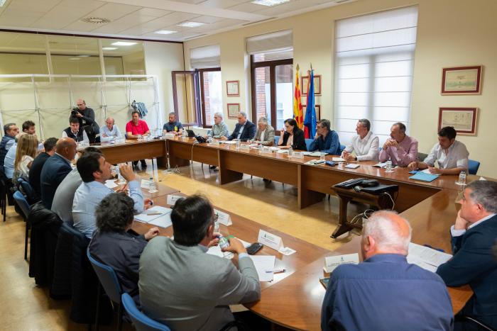 Mesa de la Sequía en la que han participado organizaciones agrarias, cooperativas y FEREBRO