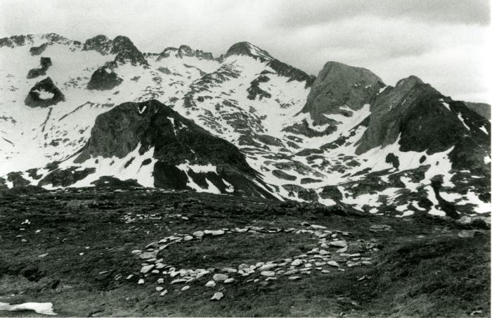 Intervención de Richard Long 'A Circle in Huesca'