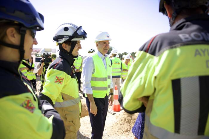 Presidente Jorge Azcón en la colocación de la primera piedra del Centro de Emergencias y Seguridad Ciudadana de Huesca