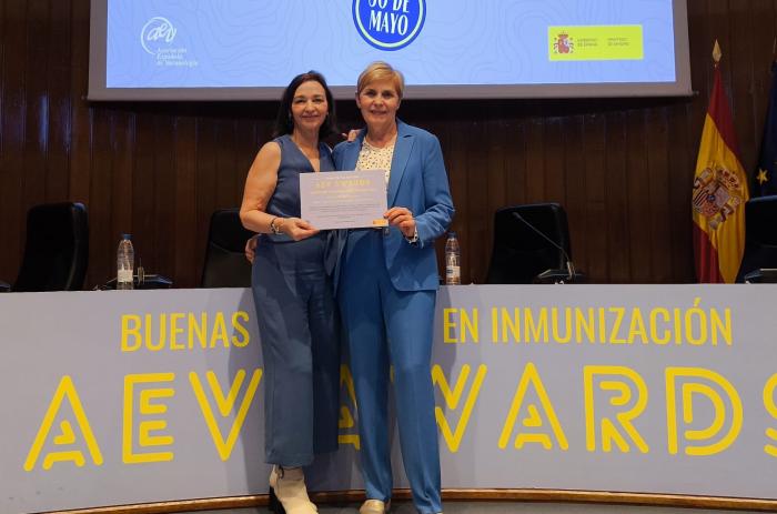 Isabel Lostal con Inmaculada Cuesta, secretaria de ANENVAC