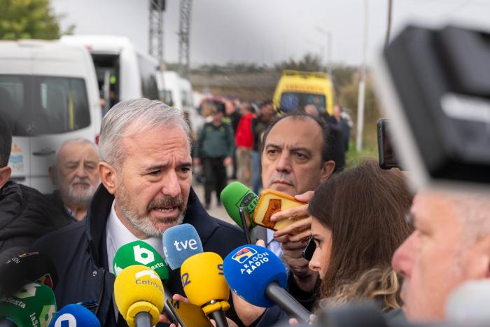 El presidente del Gobierno de Aragón se ha trasladado hasta el lugar para conocer de primera mano los hechos del siniestro.