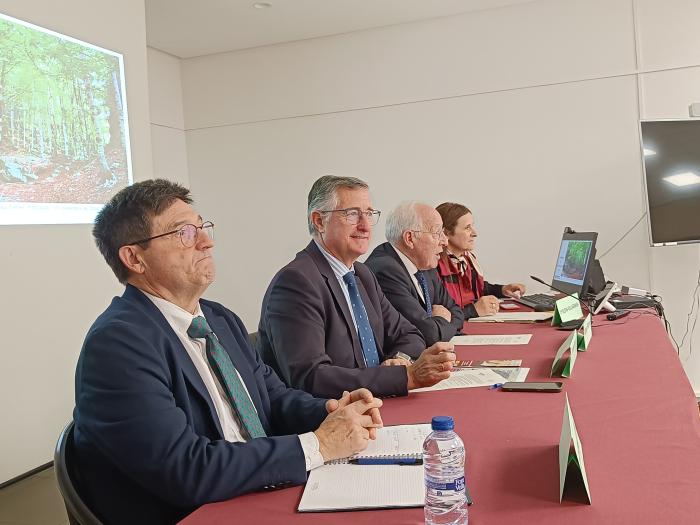 Calvo, Blasco, Pizarro y Villagrasa, en la reunión del Patronato del Parque Nacional de Ordesa y Monte Perdido.