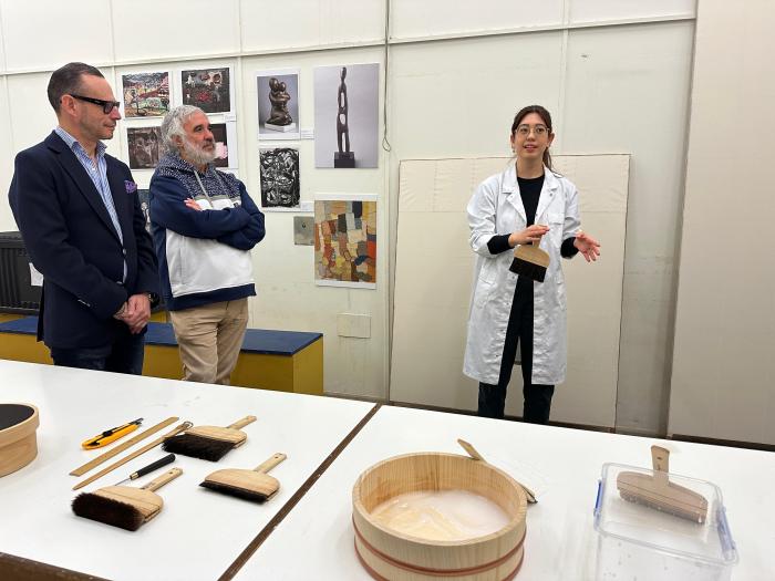 Juan Ulibarri, Pedro Olloqui, y Sayuri Pompa, hoy en los talleres del IAACC Pablo Serrano.