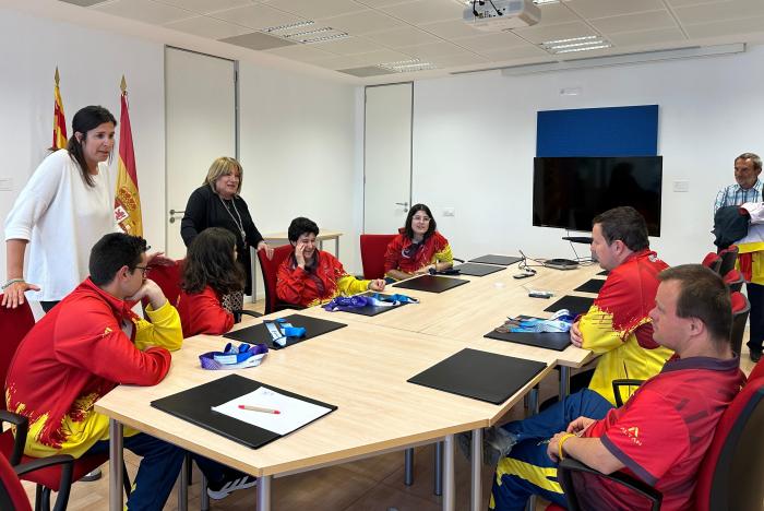 Imagen del artículo La consejera de Deporte recibe a los deportistas aragoneses de Special Olympics que compitieron en Turín