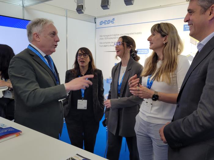 El consejero López ha visitado el estand de Transportes Sesé en Transport Logistic.