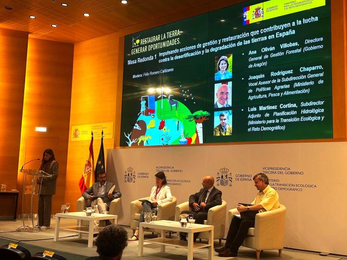 Ana Oliván ha intervenido en la mesa redonda “Actuaciones sobre el terreno”, junto a representantes de los Ministerios de Agricultura y de Transición Ecológica.