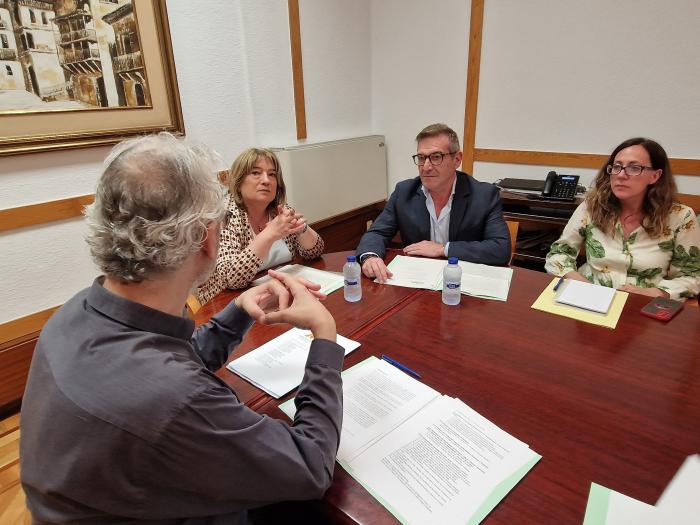 El Consejo Aragonés de Enseñanzas Artísticas se ha reunido hoy en el Edificio Pignatelli.
