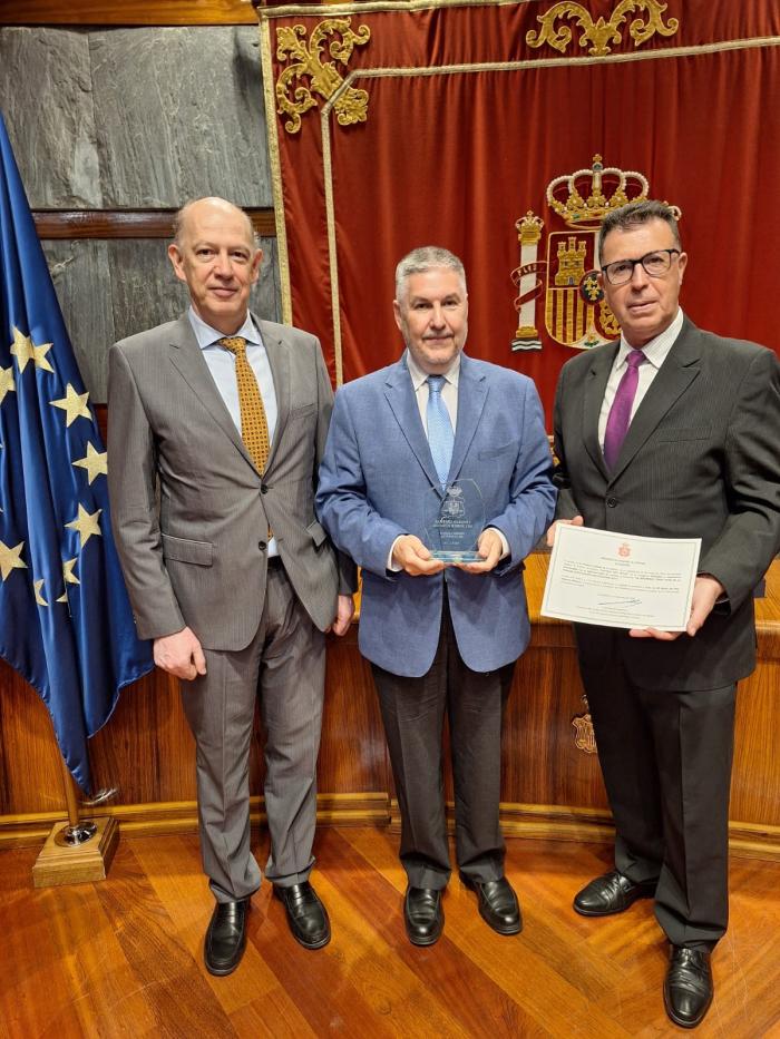 Imagen del artículo El Gobierno de Aragón recoge el premio del CGPJ por su certificación pionera en la seguridad de procedimientos judiciales