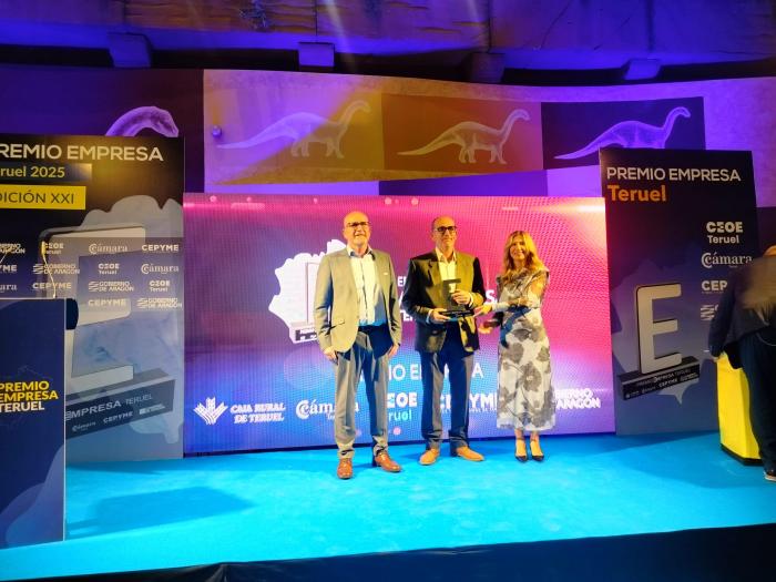 Mar Vaquero ha entregado el premio a Estecha Reproducciones