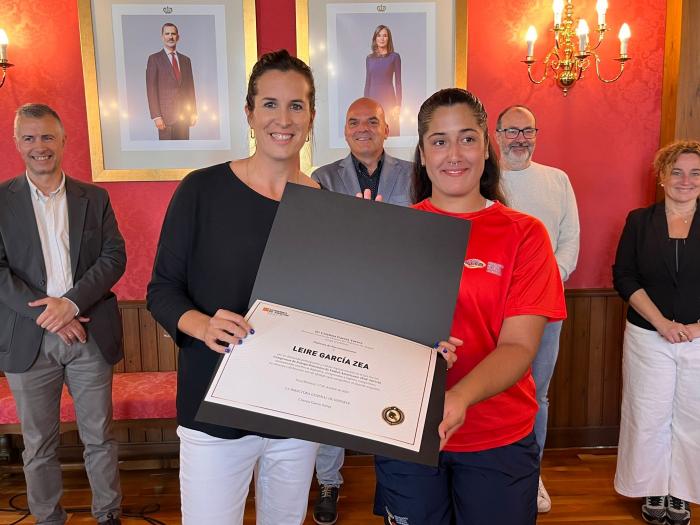 La directora general de Deporte ha mantenido un encuentro con las jugadoras de la selección española absoluta de fútbol americano.