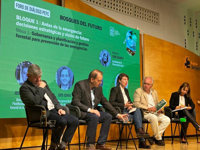Ana Oliván durante su intervención en la mesa "Gobernanza, planificación y gestión forestal para la prevención de emergencias”.