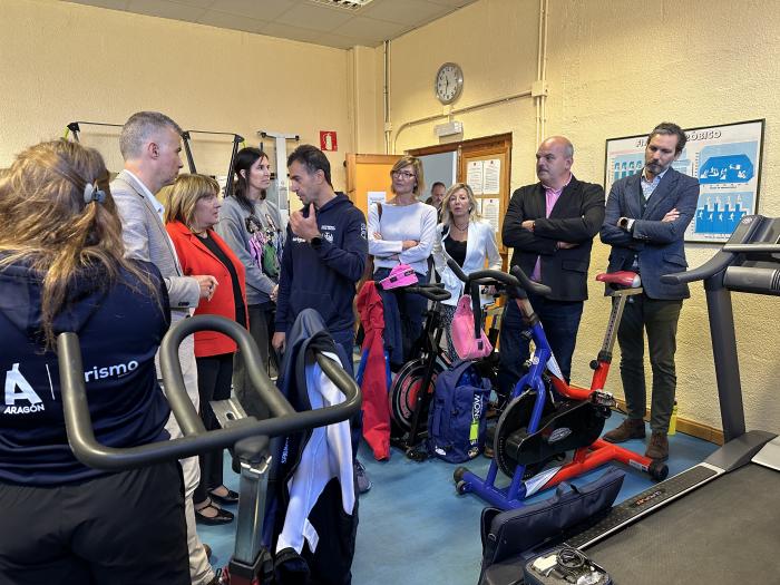 La consejera Tomasa Hernández ha visitado el CETDI en Jaca.