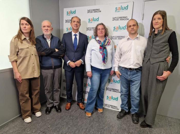 El consejero con los asistentes a la reunión