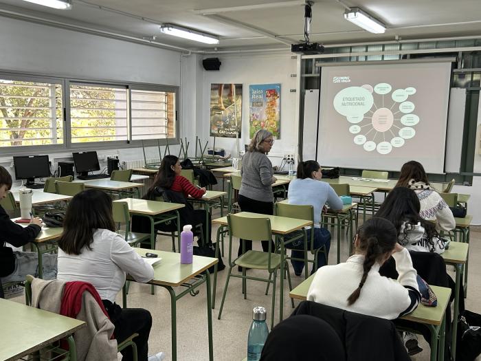 Taller de etiquetado en el IES Río Gállego