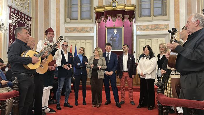 La consejera Tomasa Hernández ha recogido esta tarde en Premio Ciudad de Alcalá.