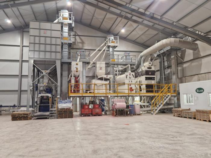 El objeto social de la Cooperativa es el almacenamiento y la comercialización de toda la producción de sus asociados.