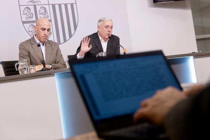 Octavio López pide que se adopten medidas urgentes para revisar y garantizar la seguridad en el ferrocarril a su paso por Aragón.