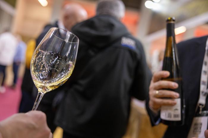 Como novedad respecto a la edición anterior, Aragón incorpora este año la cata dirigida por el Master of Wine aragonés Fernando Mora.