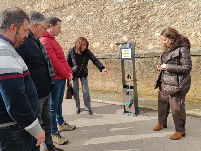 La estación de reparación de bicicletas ubicada en Celadas.