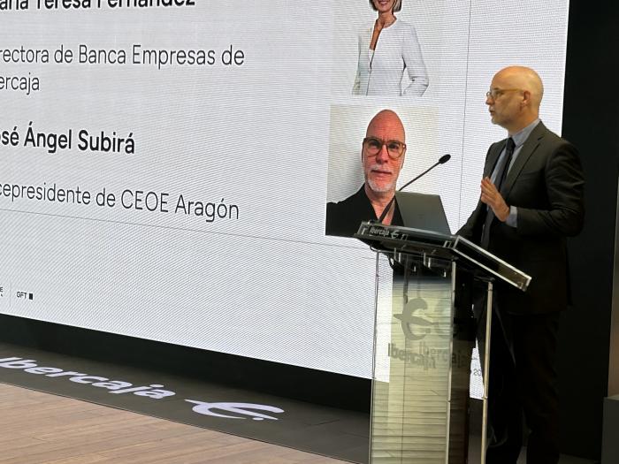 Apertura de las jornadas, con el vicepresidente de CEOE Aragón, José Ángel Subirá