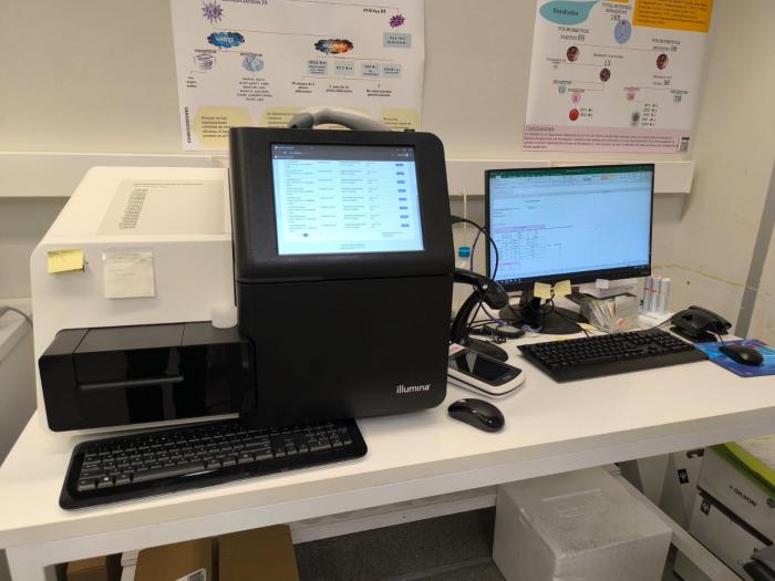 Secuenciador utilizado por el laboratorio de Microbiología del Hospital Universitario Miguel Servet para el análisis genético e identificación de microorganismos.