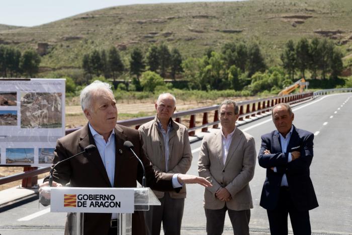 Octavio López ha hecho una defensa cerrada de las políticas de lucha contra la despoblación en el acto de inauguración del nuevo puente.