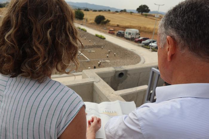 El consejero de Medio Ambiente y Turismo, Luis Biendicho, este martes en la EDAR de Aguaviva